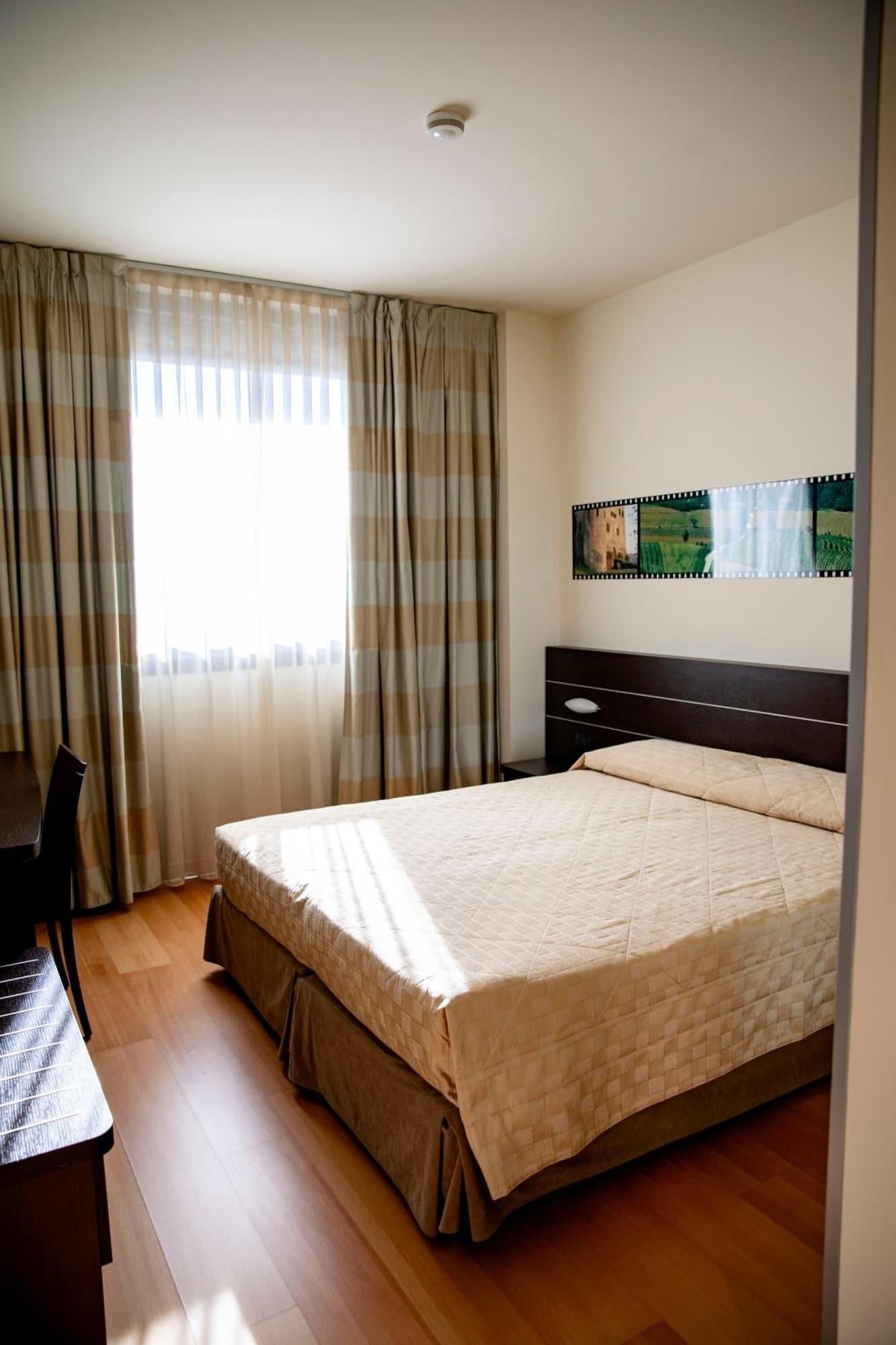 Castagnito Castahotel מראה חיצוני תמונה
